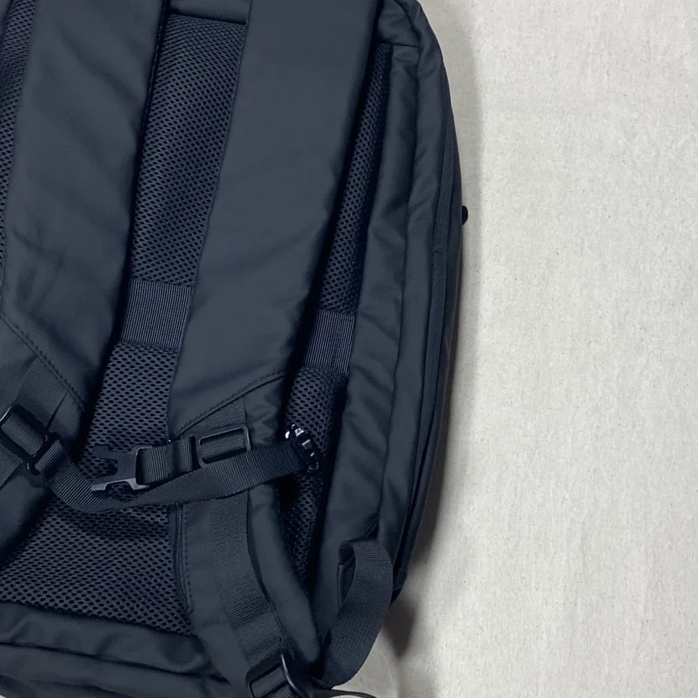 Fenruien Leisure Light Business Black Laptop Backpack Travel Bag